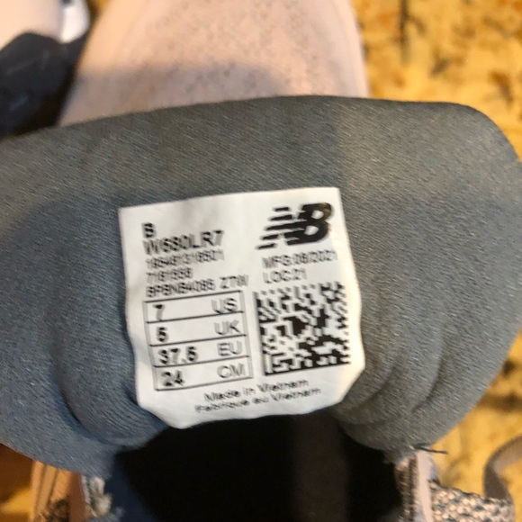 NEW BALANCE FRESH FOAM 680 V7 RUNNING SHOE - WOMEN'S, MAUVE, SIZE 7 - Picture 5 of 5